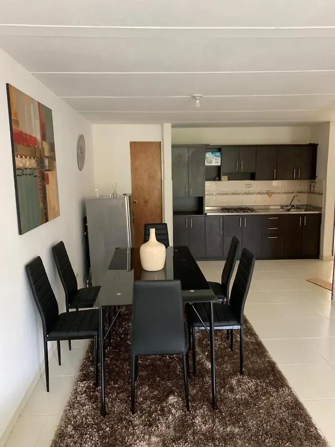 E2 Comodo Y Amplio Apartamento En Laureles Estadio 120 Mts2 Medellín