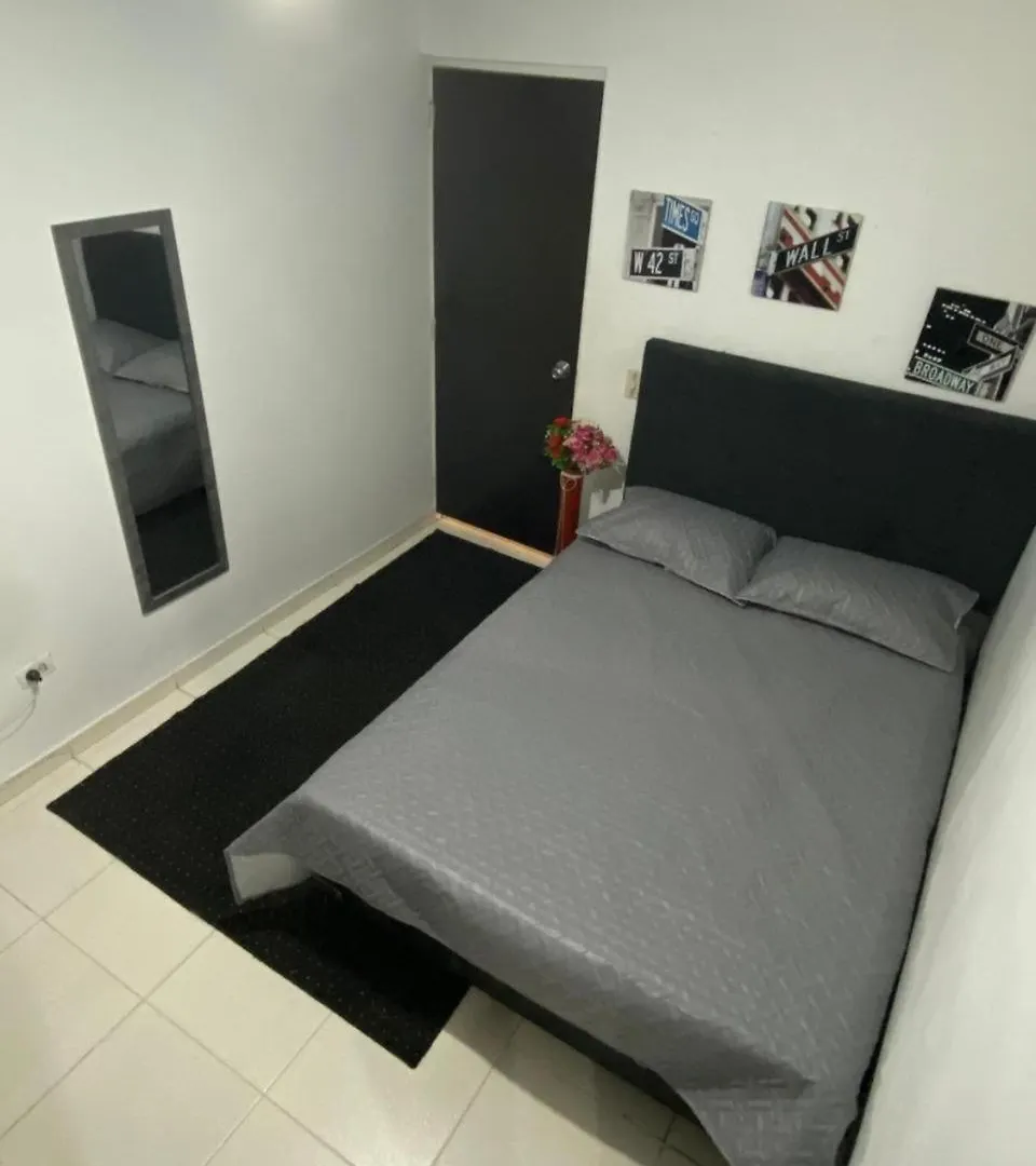 E2 Comodo Y Amplio Apartamento En Laureles Estadio 120 Mts2 Medellín 0*,  Kolumbia